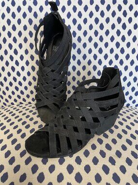 Eileen Fisher Black Shoe size 6.5